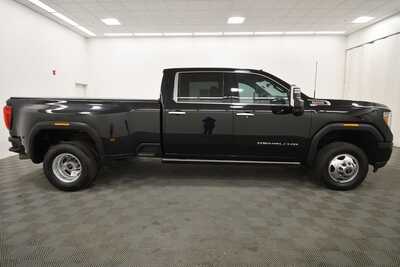 2023 GMC 3500 Crew Cab, $60499. Photo 9