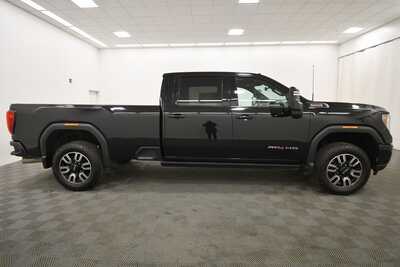 2022 GMC 2500 Crew Cab, $56899. Photo 9