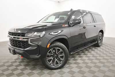 2022 Chevrolet Suburban, $48420. Photo 2