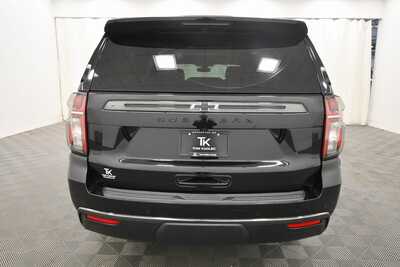2022 Chevrolet Suburban, $48420. Photo 6