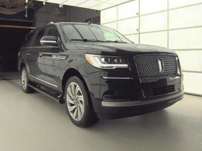 2023 Lincoln Navigator L, $61999. Photo 2