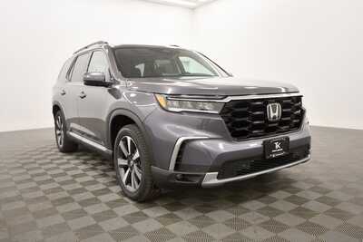 2025 Honda Pilot, $51095. Photo 9
