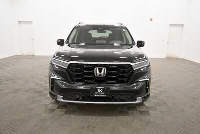 2025 Honda Pilot, $54575. Photo 10