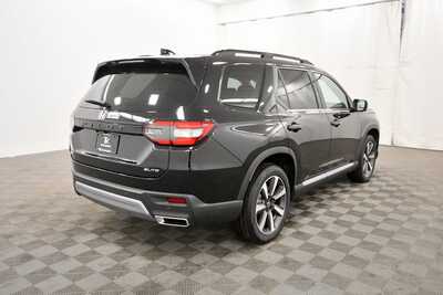 2025 Honda Pilot, $54575. Photo 7