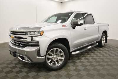 2020 Chevrolet 1500 Crew Cab, $28999. Photo 2