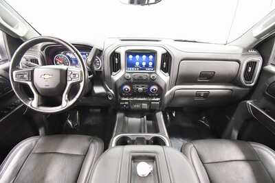 2020 Chevrolet 1500 Crew Cab, $28999. Photo 3