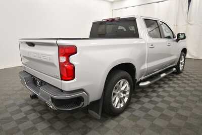 2020 Chevrolet 1500 Crew Cab, $28999. Photo 8