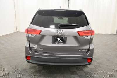 2017 Toyota Highlander, $19249. Photo 6