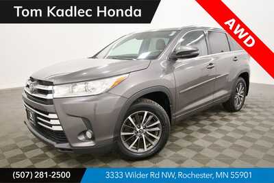 2017 Toyota Highlander, $19249. Photo 1