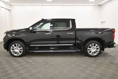 2024 Chevrolet 1500 Crew Cab, $51974. Photo 4