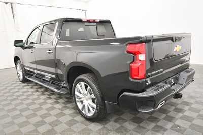 2024 Chevrolet 1500 Crew Cab, $51974. Photo 5