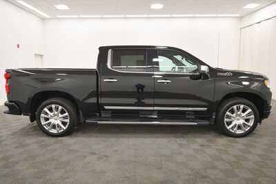 2024 Chevrolet 1500 Crew Cab, $51974. Photo 9