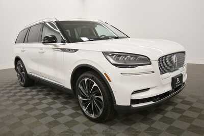 2022 Lincoln Aviator, $37499. Photo 10