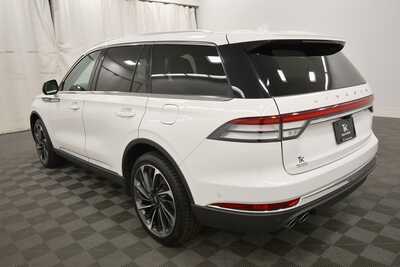 2022 Lincoln Aviator, $37499. Photo 5