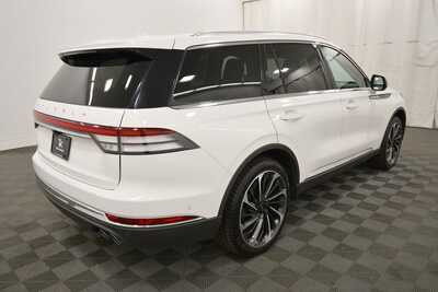 2022 Lincoln Aviator, $37499. Photo 8