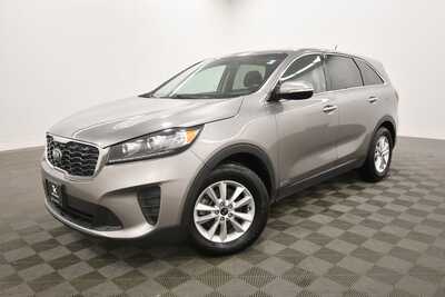 2019 Kia Sorento, $12499. Photo 2