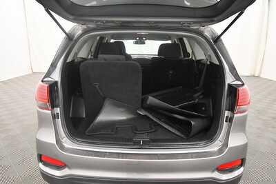 2019 Kia Sorento, $12499. Photo 7