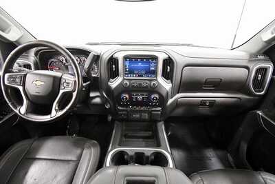 2021 Chevrolet 3500 Crew Cab, $47499. Photo 3