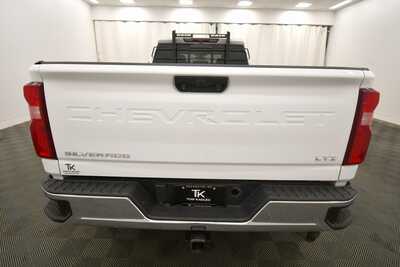 2021 Chevrolet 3500 Crew Cab, $47499. Photo 6