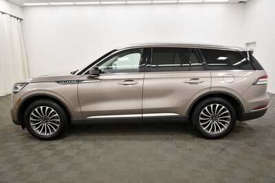 2021 Lincoln Aviator, $36495. Photo 4