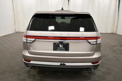 2021 Lincoln Aviator, $36495. Photo 6