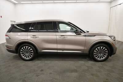 2021 Lincoln Aviator, $36495. Photo 9
