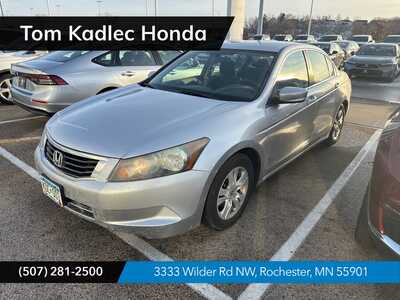 2010 Honda Accord, $10999. Photo 1