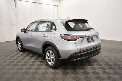 2026 Honda HR-V, $27650. Photo 5