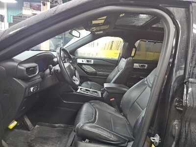 2021 Ford Explorer, $33999. Photo 3