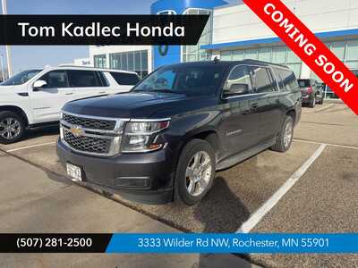 2016 Chevrolet Suburban, $16999. Photo 1