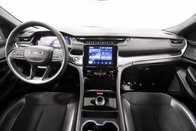 2024 Jeep Grand Cherokee, $29499. Photo 3