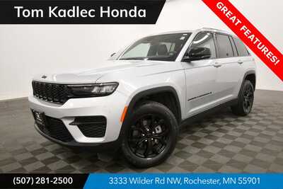 2024 Jeep Grand Cherokee, $29499. Photo 1