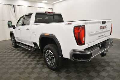 2022 GMC 3500 Crew Cab, $52999. Photo 5