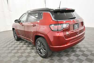 2022 Jeep Compass, $22784. Photo 5