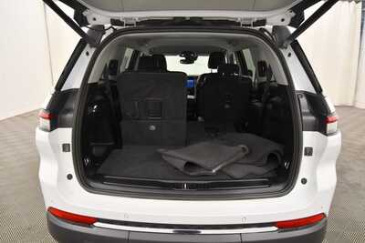 2023 Jeep Grand Cherokee L, $28995. Photo 7