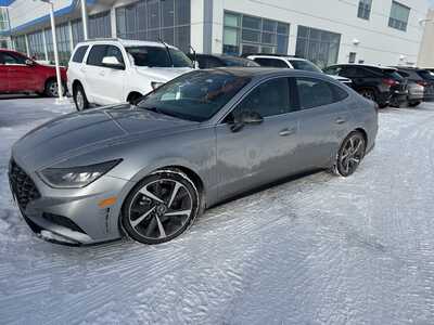 2021 Hyundai Sonata, $19950. Photo 2