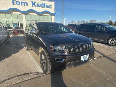 2018 Jeep Grand Cherokee, $18350. Photo 2