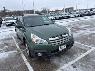 2014 Subaru Outback, $9999. Photo 2