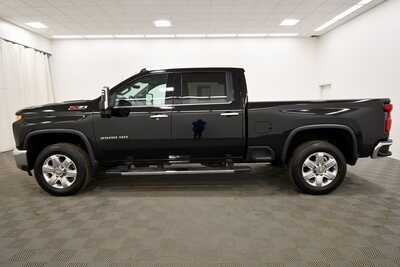 2023 Chevrolet 2500 Crew Cab, $50971. Photo 4