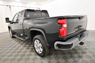 2023 Chevrolet 2500 Crew Cab, $50971. Photo 5