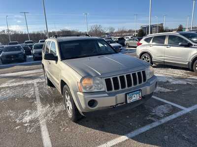 2007 Jeep Grand Cherokee, $5499. Photo 2