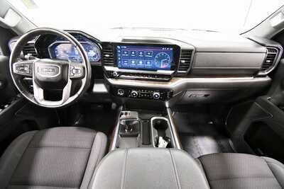 2023 GMC 1500 Crew Cab, $43999. Photo 3