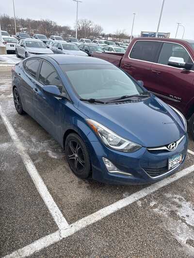 2014 Hyundai Elantra, $9999. Photo 2