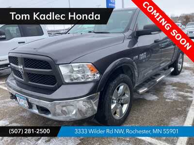 2016 RAM 1500 Crew Cab, $13999. Photo 1