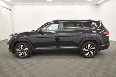 2025 Volkswagen Atlas, $38499. Photo 4