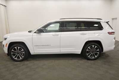 2023 Jeep Grand Cherokee L, $33999. Photo 4