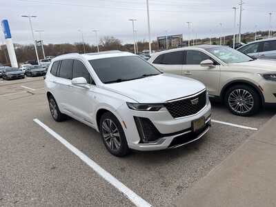 2021 Cadillac XT6, $25499. Photo 2