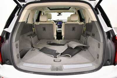 2021 Cadillac XT6, $25395. Photo 7
