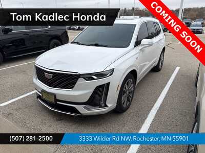 2021 Cadillac XT6, $25499. Photo 1