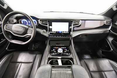 2022 Jeep Wagoneer, $39999. Photo 3